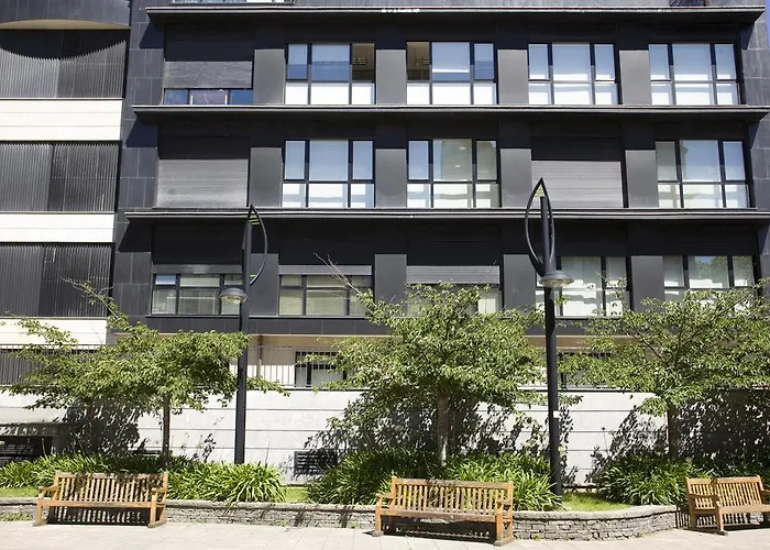 B&B: Pensión T5 Donostia Suites